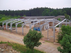 Ruppendorf, Strohlagerhalle